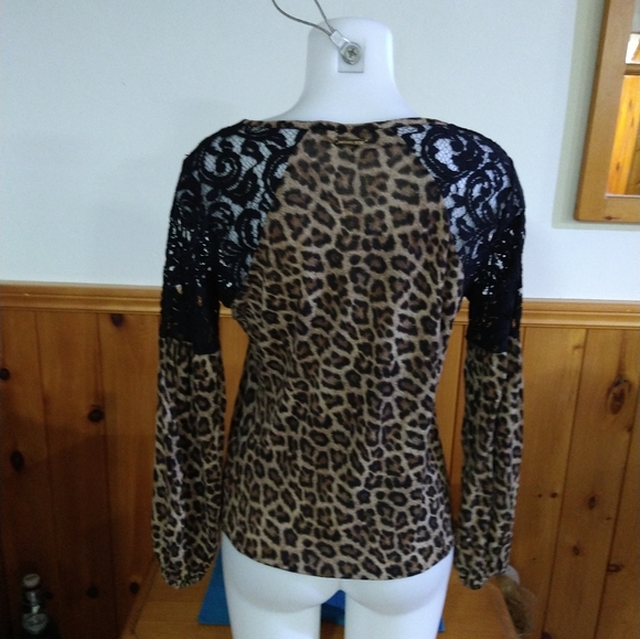 size M Michal Kors Womens Animal Print Round Neck Lace Pullover T-Shirt - Picture 7 of 16